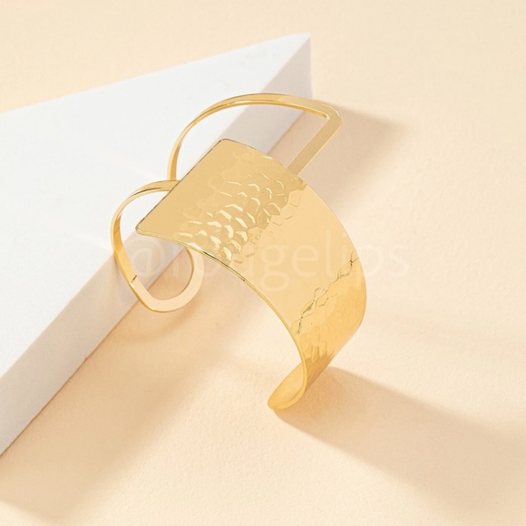 Wide Cuff Bracelet Gold Tone Textured Bangle Large Iron Alloy - Picture 2 of 5